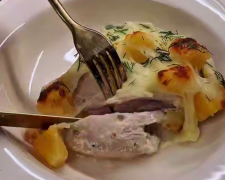 Курячі стегна з ананасом, кадр з відео