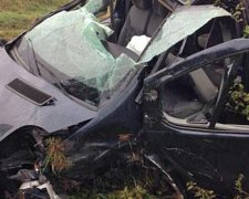 На Львівщині розбився автомобіль з громадянами Словаччини (фото)