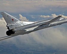 Повна бойова: Путін послав бомбардувальники до кордонів України