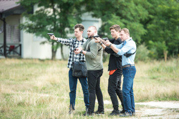 Федір Гуринець, Петро Крилов, Ерік Абрамович та Сергій Дерев'янко