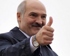 Трава не в тренді: до приїзду Лукашенка в Мінську пофарбували дерева