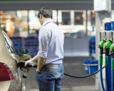 Водителей обдерут, как липку - цены на бензин взлетят до небес