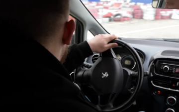 Водитель. Фото: скрин youtube