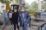 Філатов перекрив в Дніпрі кілька вулиць і взявся за лопату, що відбувається