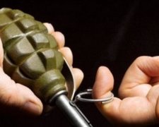 Граната во дворе сельского головы разорвала три иномарки