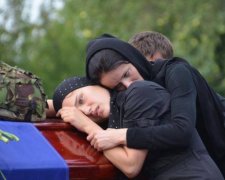 Родственники погибших военных добиваются помощи в суде