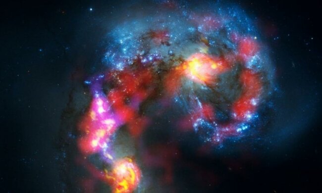 Вчені пояснили природу найяскравіших галактик