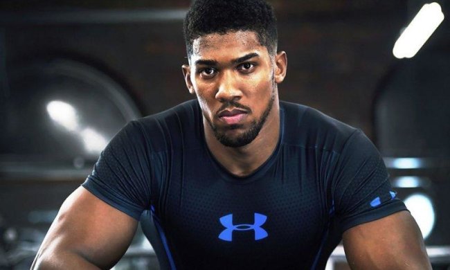 Мейвезер считает, что Джошуа мог справиться с Кличко за три раунда