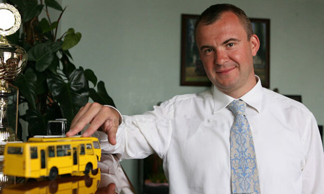 Рука руку миє: таємний "дует" Гладковського і його сина розкрили журналісти, що відбувалося в РНБО