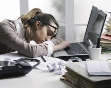 Лайфхак для офисного планктона: как быстро восстановить силы после обеда