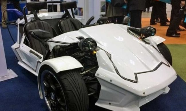 Toyota представила триколісний електрокар