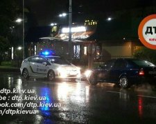 Пьяный водитель чуть не врезелся в копов