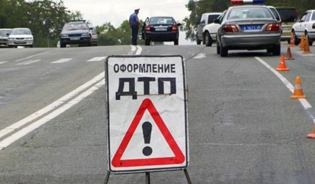 Мотоцикліст не поділив дорогу з автомобілем у Києві