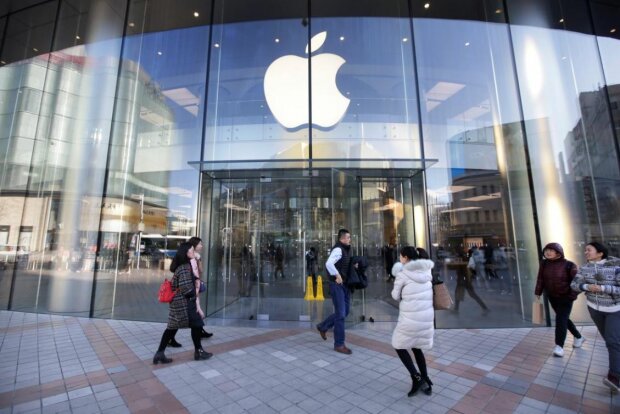 Москвич подал в суд на компанию Apple: "Довели до..."