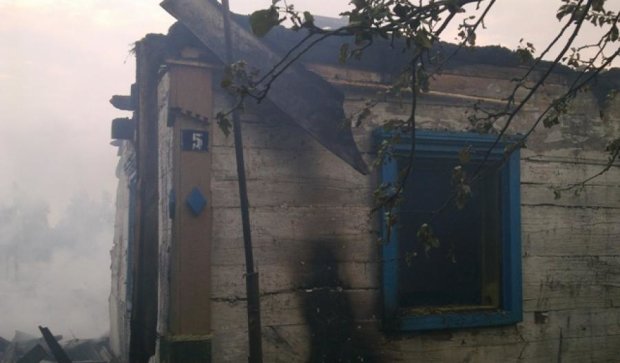 В пожаре в Житомирской области погибла семья