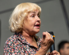 Ада Роговцева эмоционально обратилась к Зеленскому: "Володя, все потеряешь"