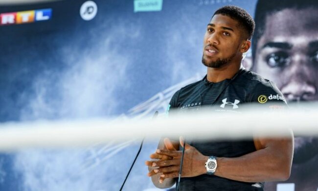 Боксер Джошуа хоче перевершити рекорд Бекхема