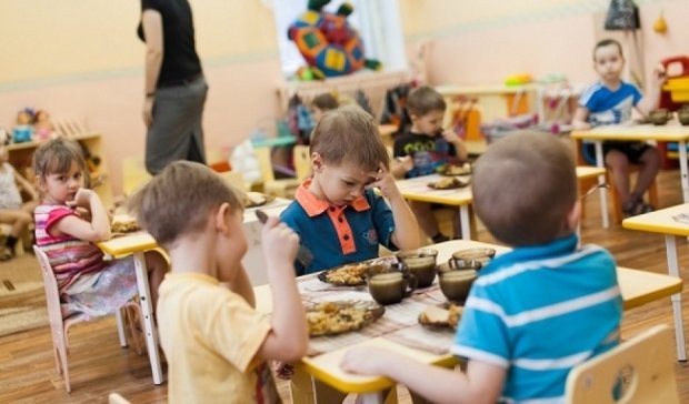 Недитяче меню: чим годують в київських дитсадках