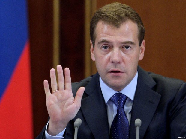 Медведева унизили его собственные охранники: он маленький