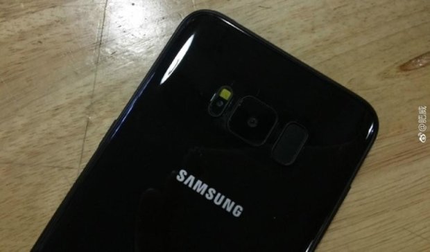 Китайці злили нові фото Samsung Galaxy S8
