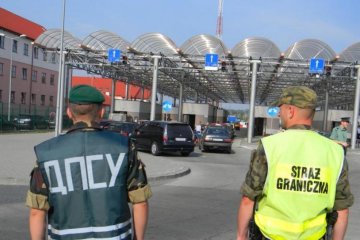 Польща ускладнює роботу кордону з Україною