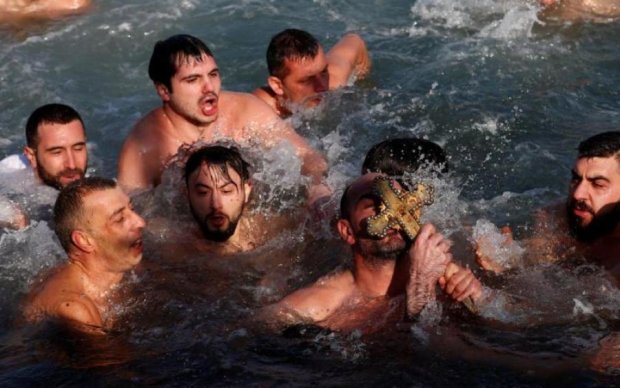 Хрещення Господнє 2018: як відзначали українці, яскраві фото