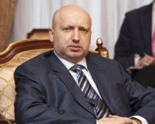 Ограниченность и агрессия: Турчинов прошелся по ЛГБТ