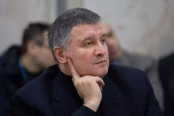 Аваков хоче повернути Донбас "оплесками"