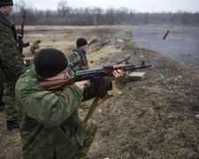 Боевики "ДНР" нашли нового противника: расстреляна машина "Воды Донбасса"