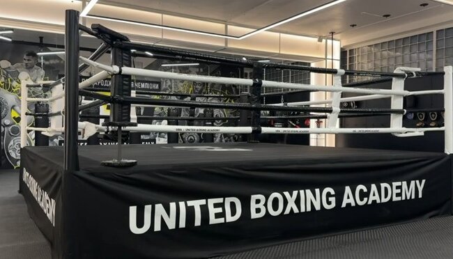 Топовые боксеры Украины поздравили Егора Альшевски и United Boxing Academy с открытием в столице