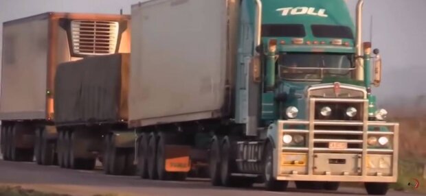 Вантажівка, скріншот: YouTube