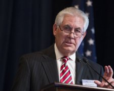 Тиллерсон попросит НАТО надавить на Россию из-за Украины