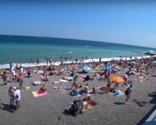 пляж, скріншот з відео
