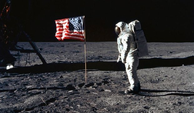  В Росії знову перевірять американську висадку на Місяць