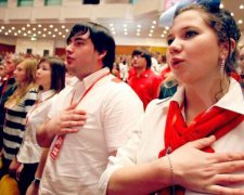 Гендерно нейтральный: накануне 8 марта в Германии решили изменить гимн