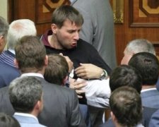 Політолог назвав розцінки парламентських "бойовиків"