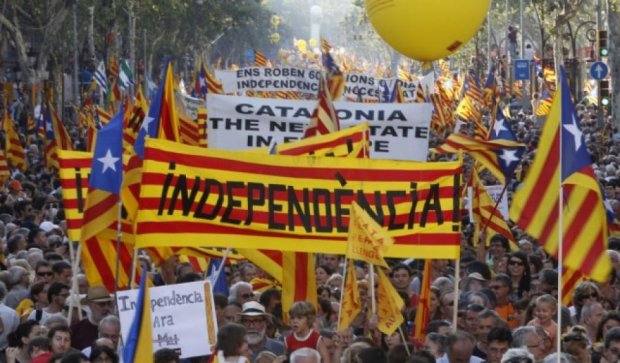 Каталонский парламент одобрил независимость от Испании