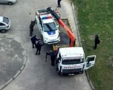 Поліцейські у Львові в’їхали у припаркований автомобіль (фото)