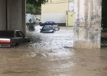 Крим залило дощем, фото з соцмереж