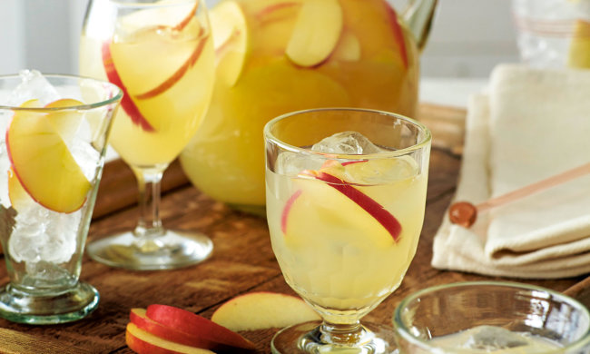 Яблучний пунш з імбирем і ваніллю