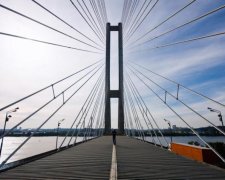 Київський міст може обвалитись через браконьєрів