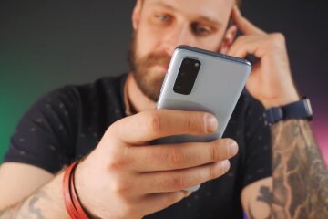 Samsung Galaxy S20, скріншот з відео