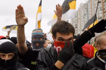 Росія звозить неонацистську символіку на Донбас для провокацій