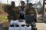 Привіз хлопцям "пасочки": Притула показав великодні подарунки для бійців АТО