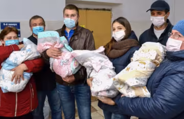 Украинка родила четырех девочек, вся больница пьет шампанское: "Держись, папочка"