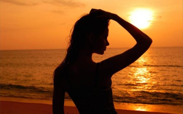 Золотое побережье: голая ангел Victoria's Secret показала фанатам все 
