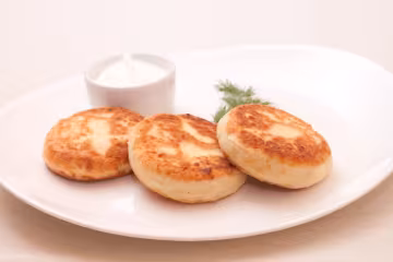 Еще одна идея для завтрака: вкусный рецепт сырников
