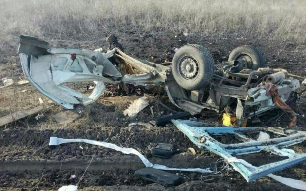 Машина українських воїнів вибухнула на Донбасі