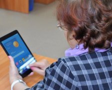 "Золотая ручка" на пенсии: камера засекла бабушку, позарившуюся на iPad