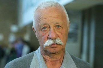 Якубович и Глызин развлекли россиян в Сирии (видео)